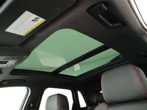 Certified 2025 Audi Q3 2.0T Premium Plus w/ Premium Plus Package image 27