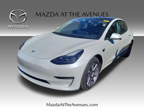 Used 2023 Tesla Model 3 Standard Range image 1
