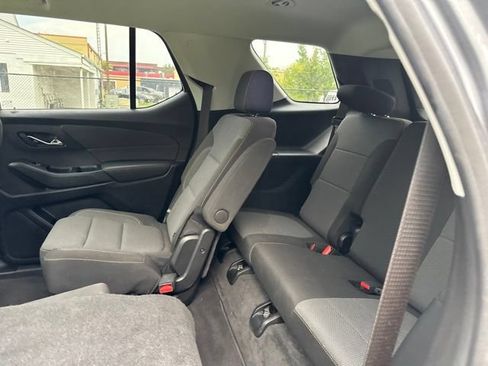 Used 2020 Chevrolet Traverse LT FWD image 15