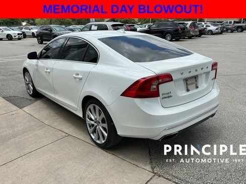 Used 2016 Volvo S60 T5 Inscription Platinum FWD image 4