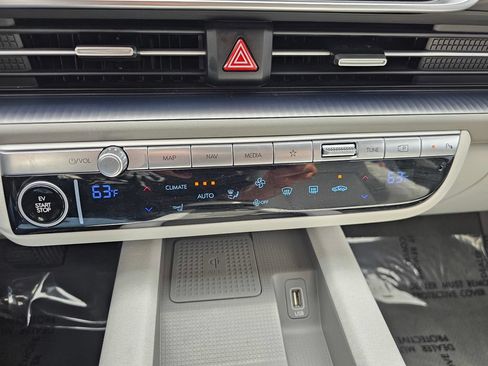 Used 2024 Hyundai Ioniq 6 SEL RWD image 30