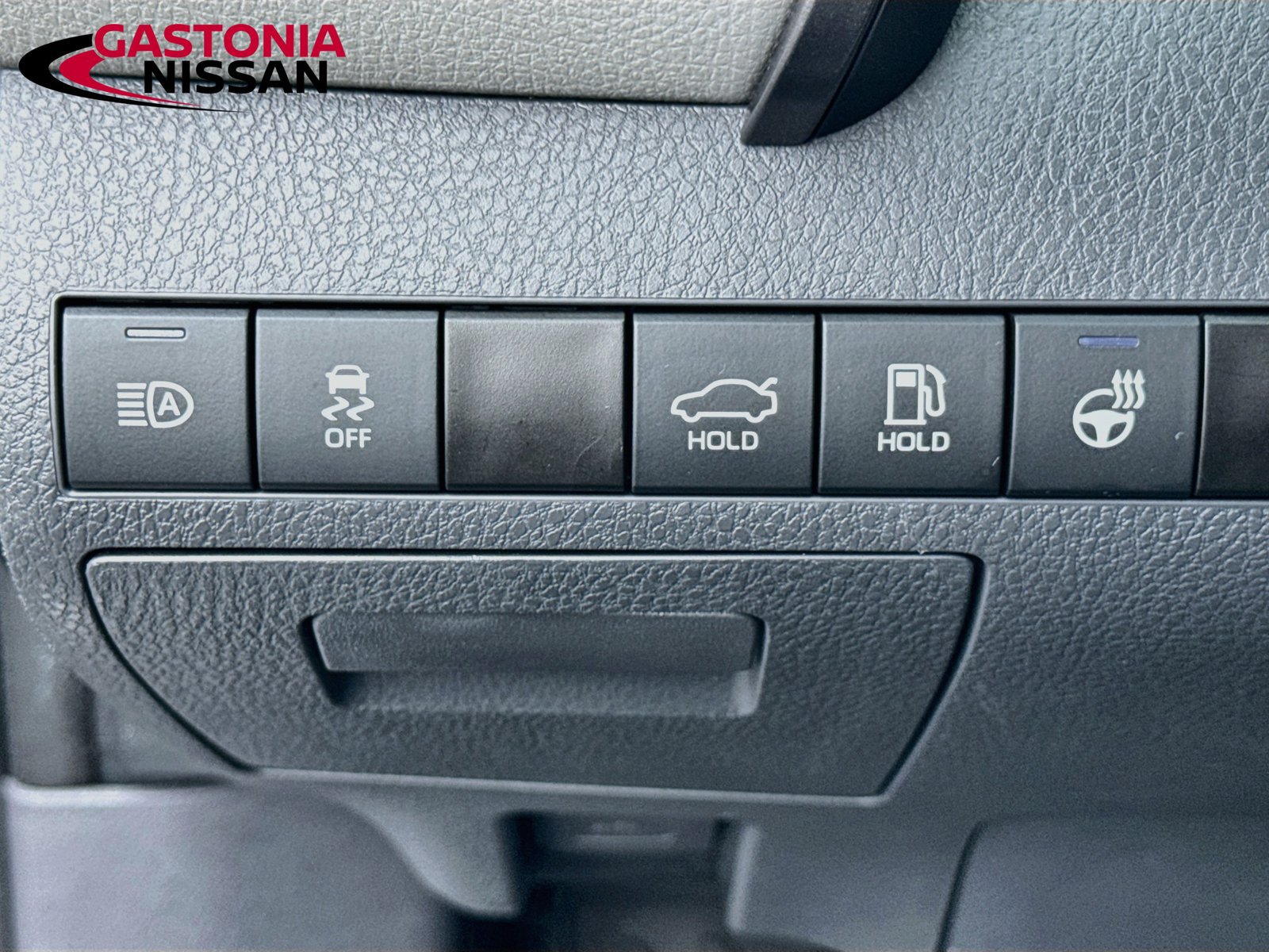 Used 2024 Toyota Camry SE w/ Cold Weather Package AWD/4WD image 13