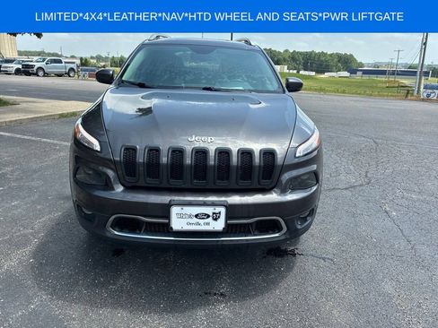 Used 2018 Jeep Cherokee Limited AWD/4WD image 2