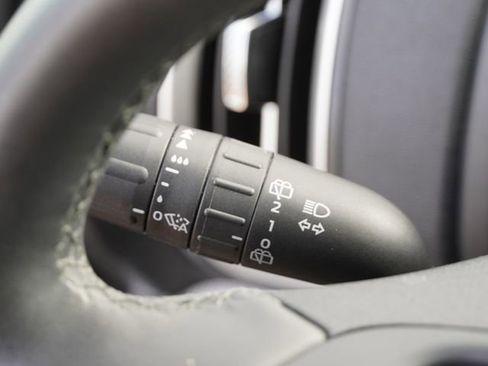 Used 2025 Ford Expedition Active AWD/4WD image 31