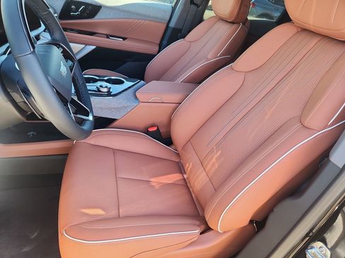 New 2025 Cadillac Optiq Sport 2 AWD/4WD image 9