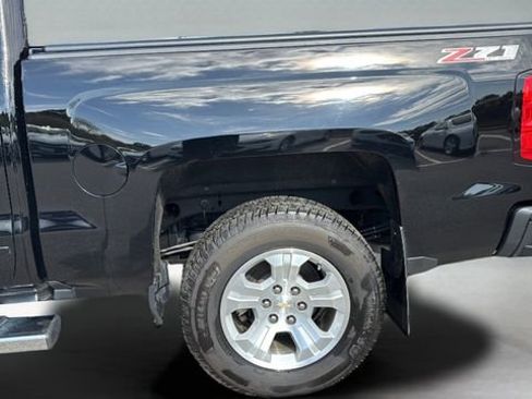 Used 2017 Chevrolet Silverado 1500 LT w/ All Star Edition image 29