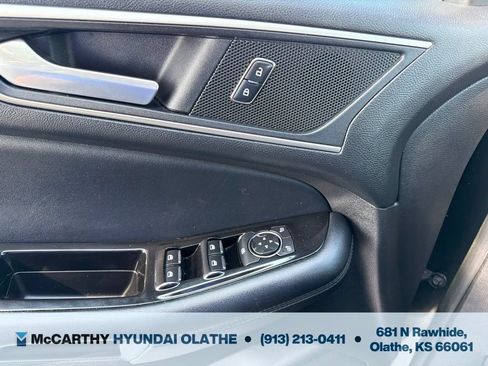 Used 2017 Ford Edge SEL w/ Equipment Group 201A FWD image 30