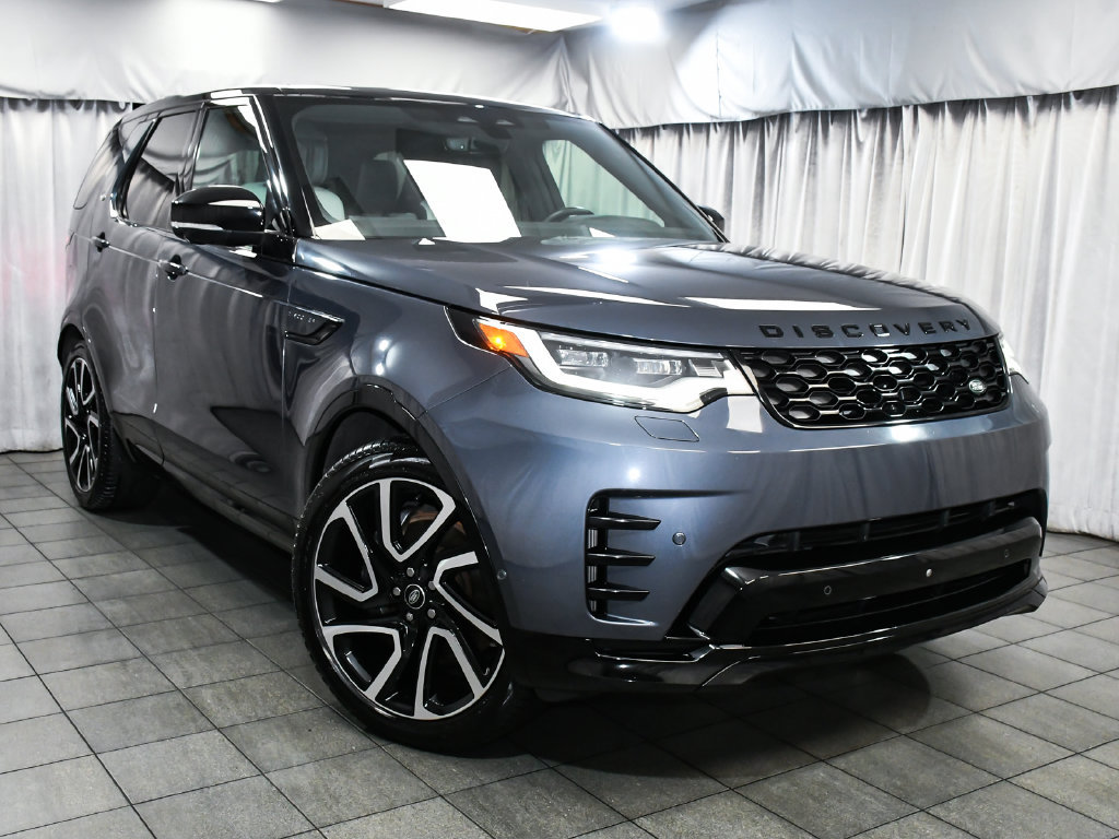 Used 2024 Land Rover Discovery Dynamic SE AWD/4WD image 3