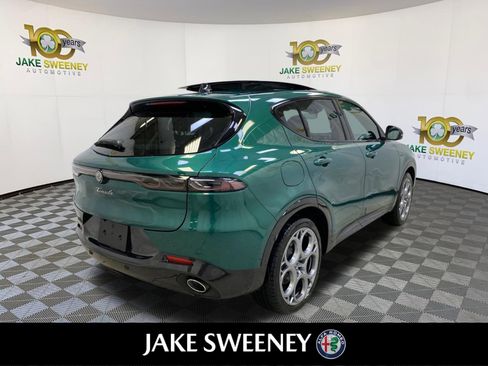 New 2024 Alfa Romeo Tonale Veloce image 8