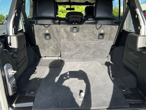 Used 2019 Jeep Wrangler Unlimited Rubicon w/ Cold Weather Group AWD/4WD image 28