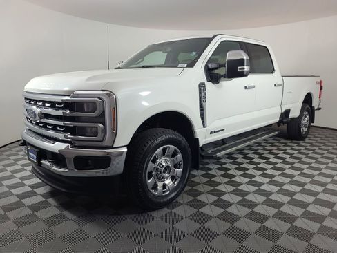 Used 2025 Ford F350 Lariat w/ Chrome Package image 7
