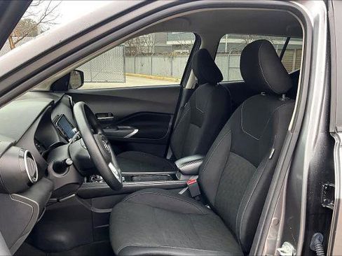 Certified 2023 Nissan Kicks SV image 7