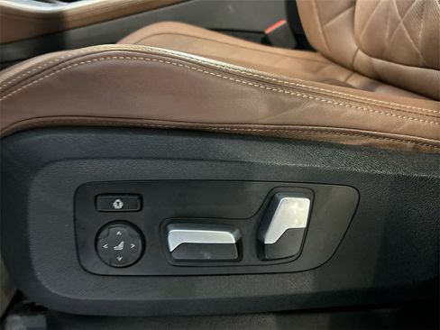 Used 2023 BMW X5 xDrive40i w/ M Sport Package image 11