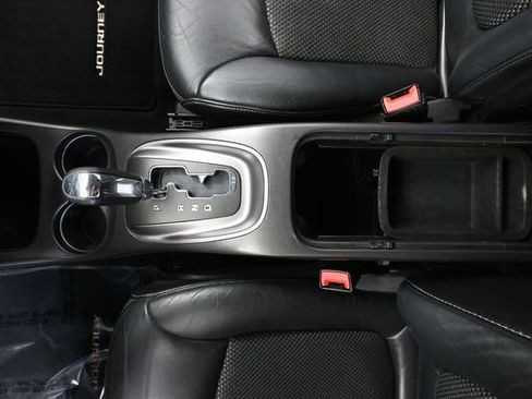 Used 2017 Dodge Journey Crossroad AWD/4WD image 32