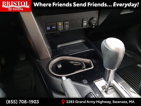 Used 2016 Toyota RAV4 Limited image 26