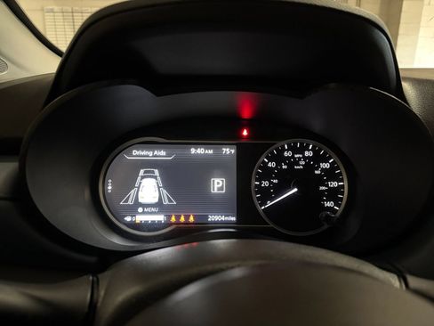 Used 2025 Nissan Versa SV FWD image 37