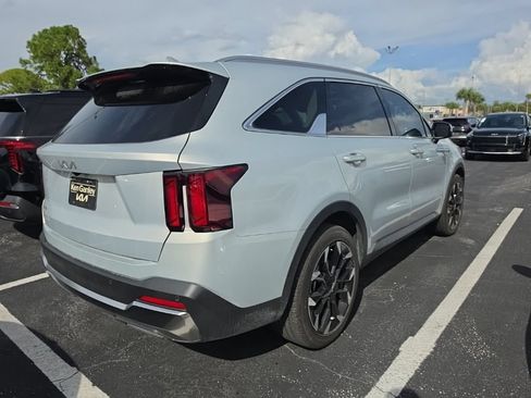 Certified 2026 Kia Sorento EX w/ EX Premium Package FWD image 17