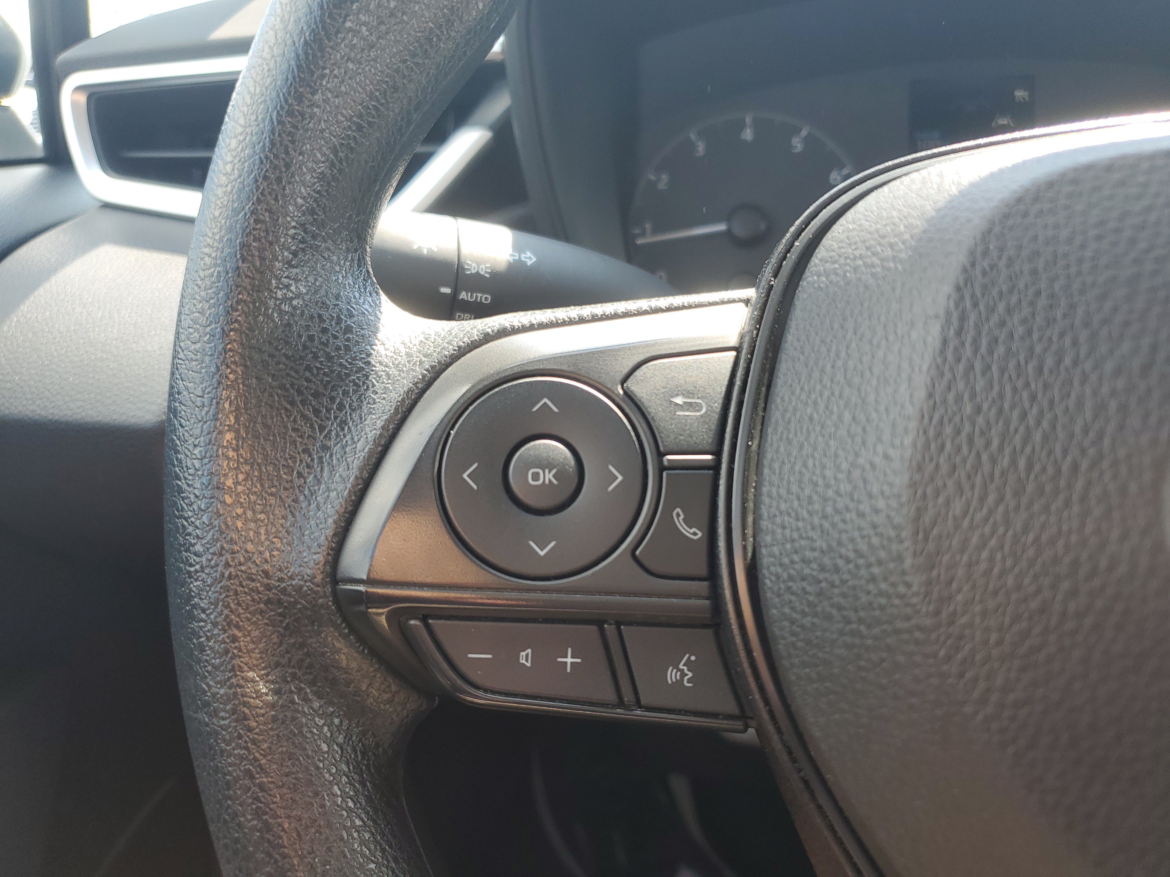 Used 2024 Toyota Corolla LE FWD image 20
