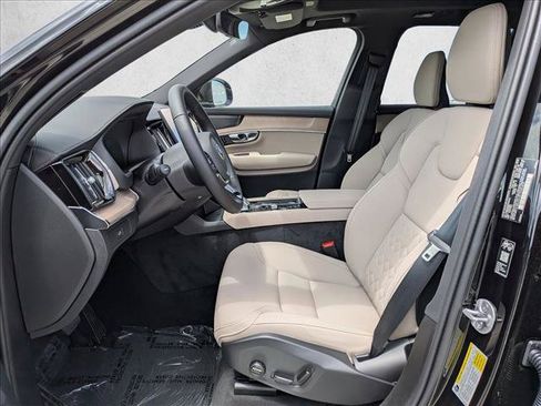 New 2026 Volvo XC90 B5 Plus w/ Protection Package AWD/4WD image 4