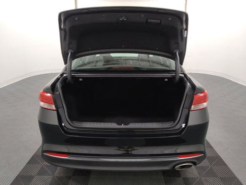 Used 2016 Kia Optima LX FWD image 29