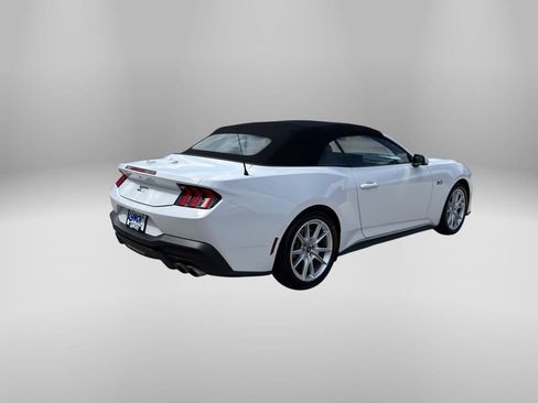 Used 2025 Ford Mustang GT Premium RWD image 7