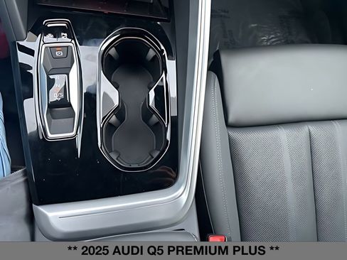 New 2025 Audi Q5 Premium Plus image 30