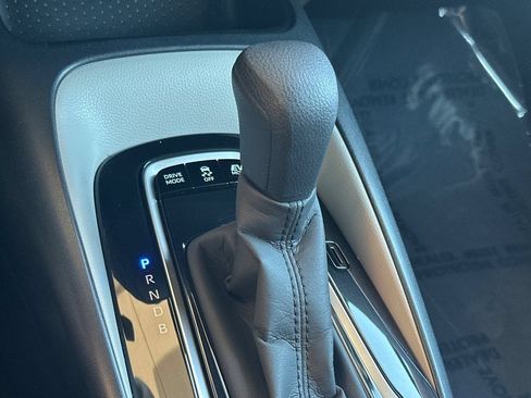 Certified 2022 Toyota Corolla LE FWD image 23