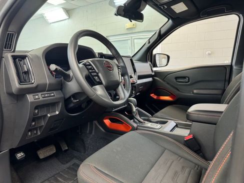 Used 2026 Nissan Frontier PRO-4X AWD/4WD image 14
