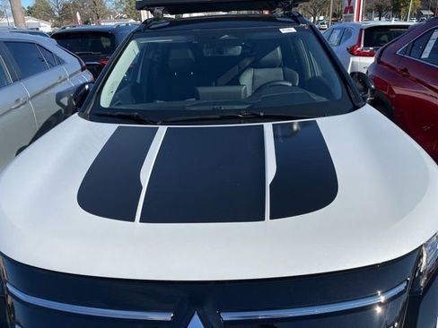 New 2026 Mitsubishi Outlander AWD image 25