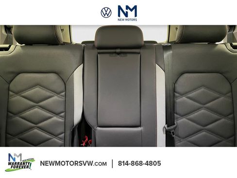 New 2026 Volkswagen Atlas Peak Edition image 11