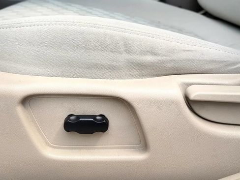 Used 2004 Chevrolet Malibu LS w/ Preferred Equipment Group FWD image 22