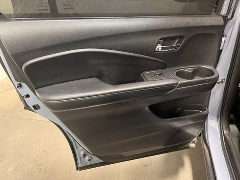 Used 2022 Honda Pilot Special Edition image 16