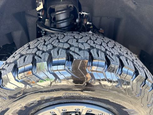 Used 2025 Ford Bronco Raptor image 24