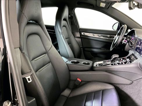 Certified 2021 Porsche Panamera image 18