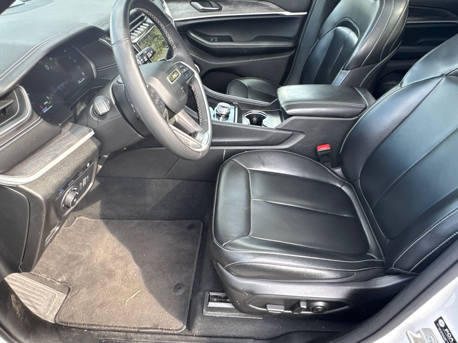 Used 2024 Jeep Grand Cherokee Limited 4xe AWD/4WD image 9