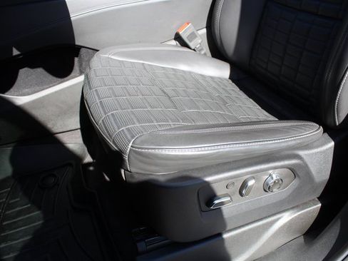 Used 2023 Cadillac Escalade ESV Sport Platinum w/ LPO, ONYX Package image 44