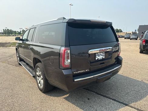 Used 2015 GMC Yukon XL Denali w/ Premium Package AWD/4WD image 5