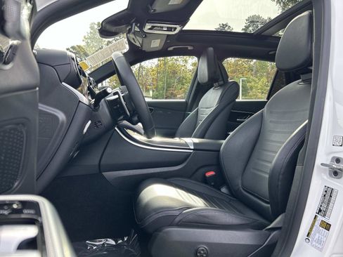 Used 2025 Mercedes-Benz GLC 43 AMG 4MATIC image 20