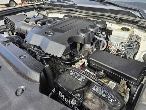 Used 2016 Toyota 4Runner SR5 image 45