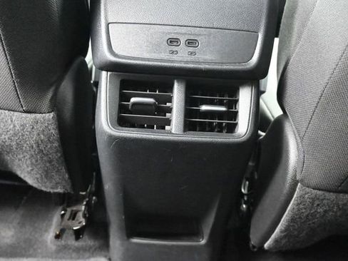 Used 2025 Chevrolet Equinox LT FWD image 30