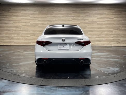 Used 2021 Alfa Romeo Giulia Ti w/ Nero Edizione image 12