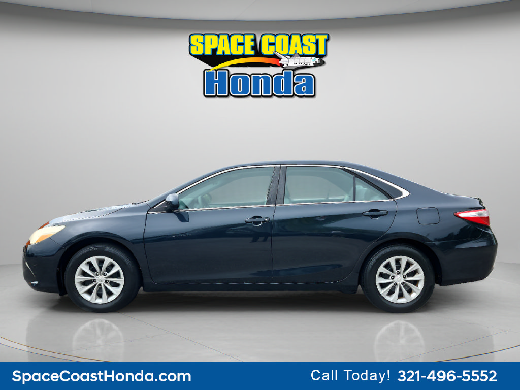 Used 2015 Toyota Camry LE FWD image 6