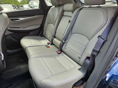 Used 2024 INFINITI QX50 Luxe AWD/4WD image 18