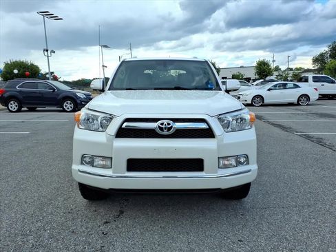 Used 2011 Toyota 4Runner Limited AWD/4WD image 10