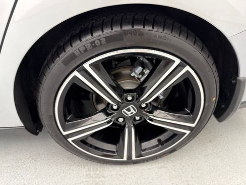 Used 2024 Honda Accord Sport image 6