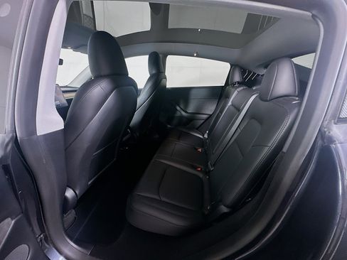 Used 2024 Tesla Model Y Long Range AWD/4WD image 26