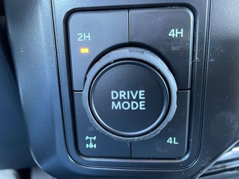 New 2026 Ford F250 Lariat w/ Black Appearance Package image 13