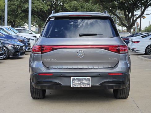 Certified 2023 Mercedes-Benz EQB 300 4MATIC image 7