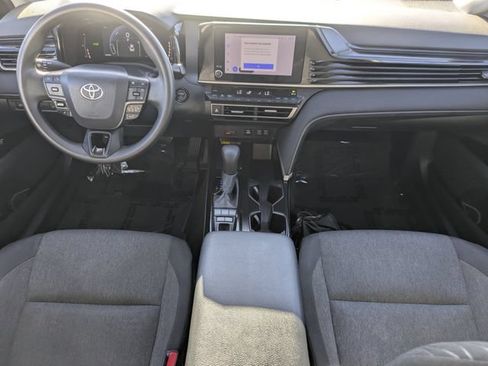 Used 2025 Toyota Camry SE FWD image 11