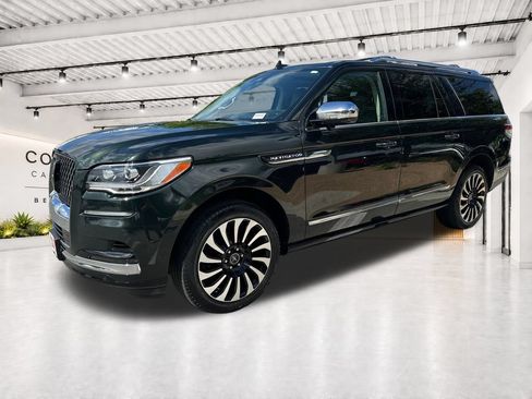 Used 2022 Lincoln Navigator L Black Label AWD/4WD image 3